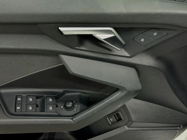 Audi A3 45 TFSI Hybride S-Line Sedan