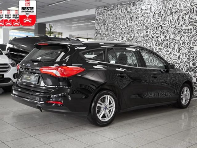 Ford Focus Cool & Connect Wagon