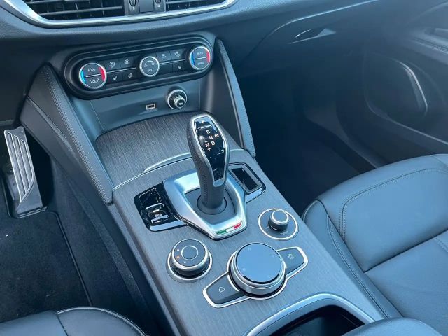 Alfa Romeo Stelvio AT8 Q4 TI