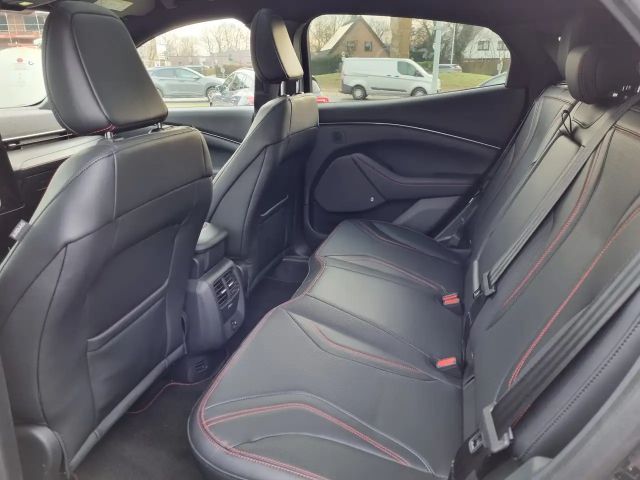 Ford Mustang Mach-E AWD