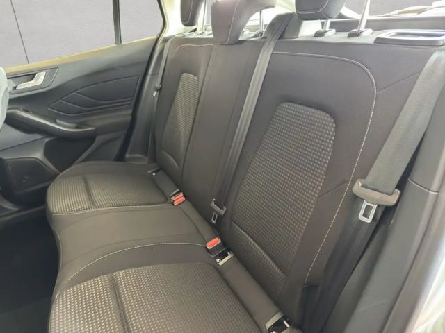 Ford Focus Cool & Connect EcoBoost Wagon