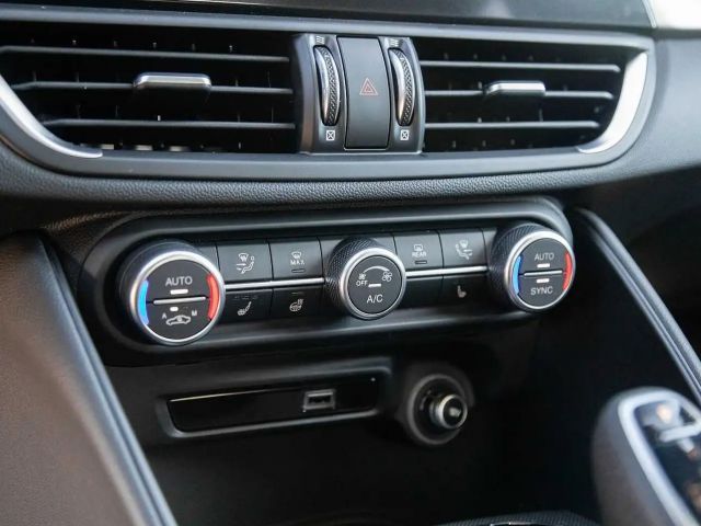 Alfa Romeo Giulia AT8 Q4 Veloce