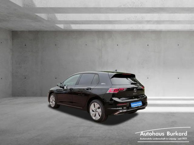 Volkswagen Golf 1.5 eTSI DSG