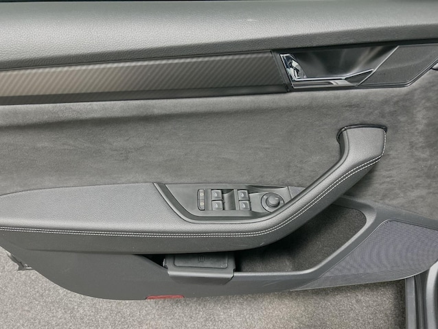 Skoda Superb 2.0 TDI Combi