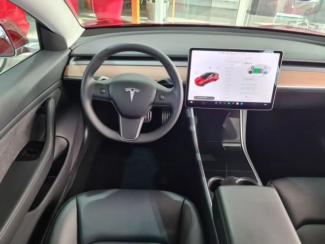 Tesla Model 3 AWD Performance