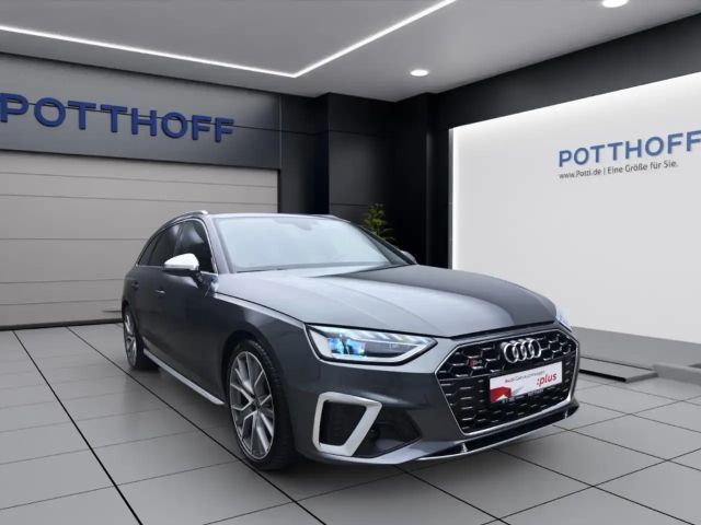 Audi S4 Avant Quattro