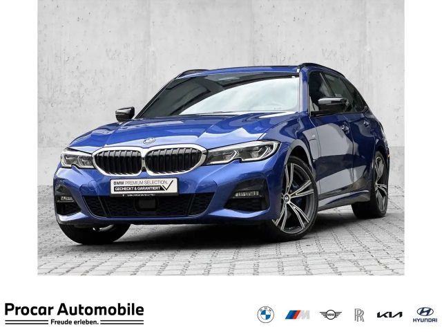 BMW 330 330e M-Sport xDrive