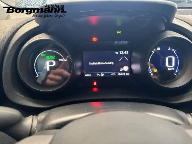 Toyota Yaris Hatchback Hybride Team D