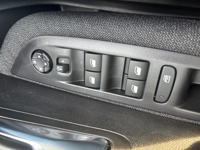 Peugeot 208 Executive