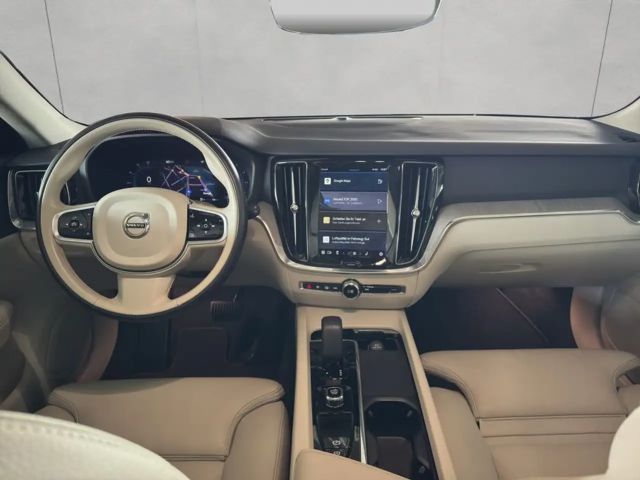 Volvo V60 Cross Country AWD Plus