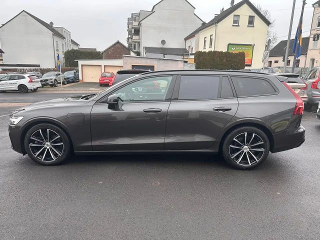 Volvo V60 AWD Dark Plus T6