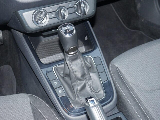 Skoda Fabia 1.0 MPI TEMPOMAT PDC-hinten LED MFL SMARTLINK KLIMAANLAGE