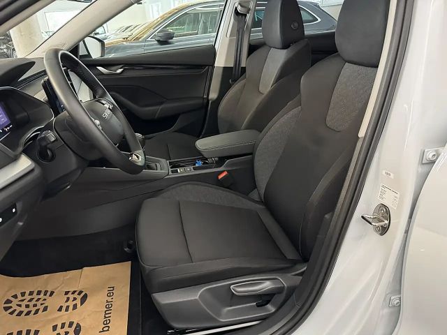 Skoda Octavia Kombi 2,0TDI *LED*AHK*Tempomat*Getönte Scheiben...