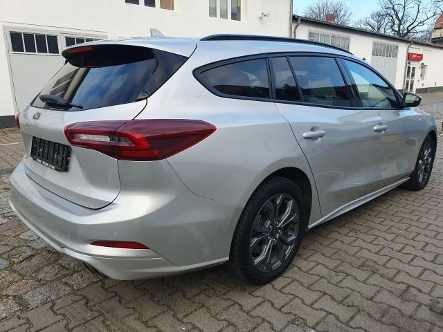 Ford Focus ST Line Wagon