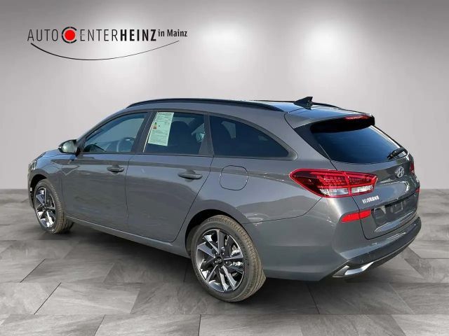 Hyundai i30 Advantage Hybrid T-GDi