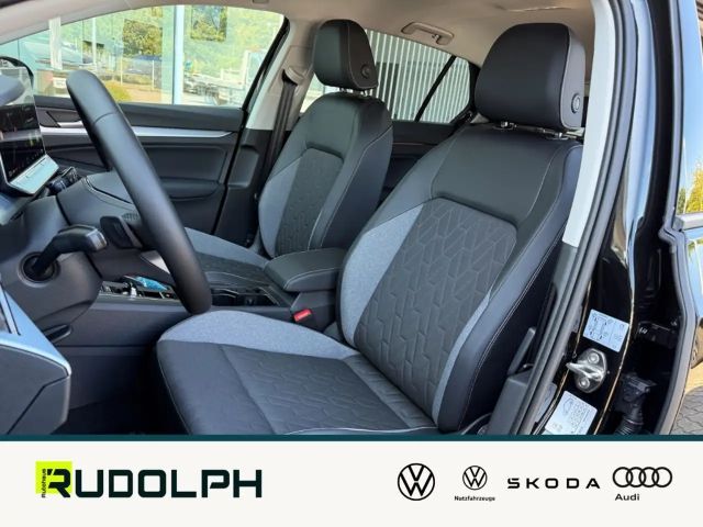 Volkswagen Golf 1.5 eTSI DSG Golf VIII