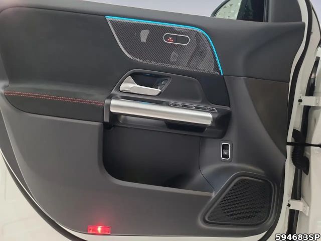 Mercedes-Benz GLA 200 AMG Line