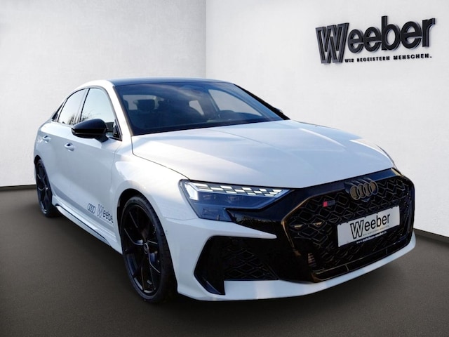 Audi RS3 Quattro S-Tronic Sedan