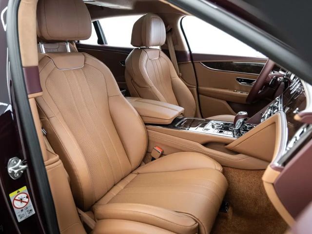 Bentley Flying Spur (MY26) von BENTLEY FRANKFURT