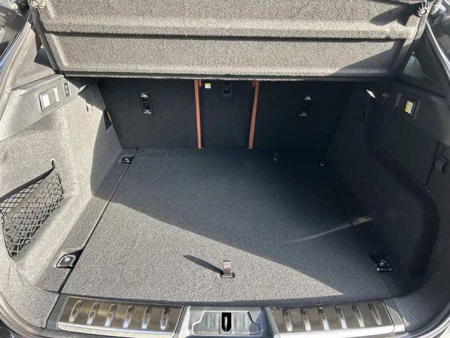 Jaguar F-Pace AWD P400