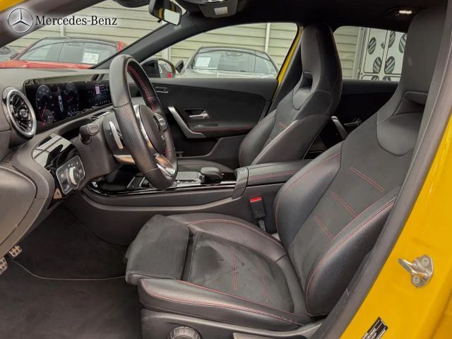 Mercedes-Benz A 180 AMG Line Hatchback