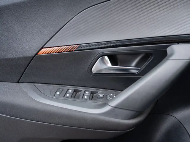 Peugeot 2008 Active Pack EAT8