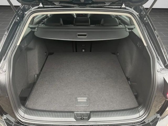 Volkswagen Golf DSG Golf VIII Style Variant