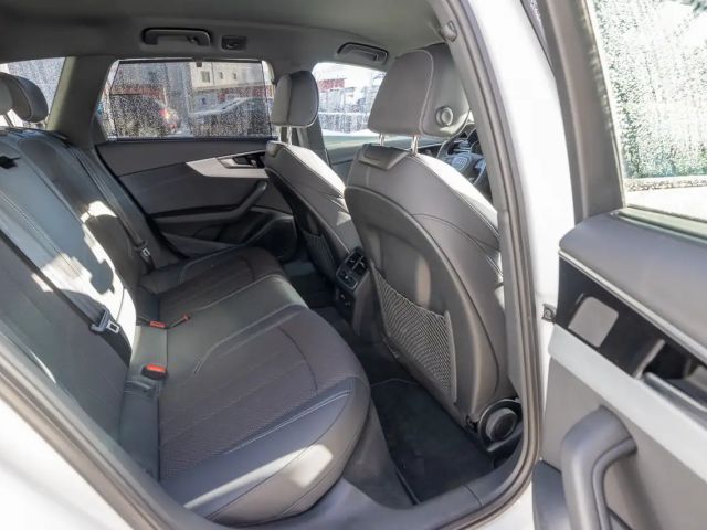Audi A4 45 TFSI Avant Quattro S-Line