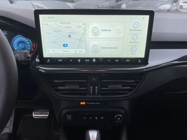 Ford Focus ST Line Wagon