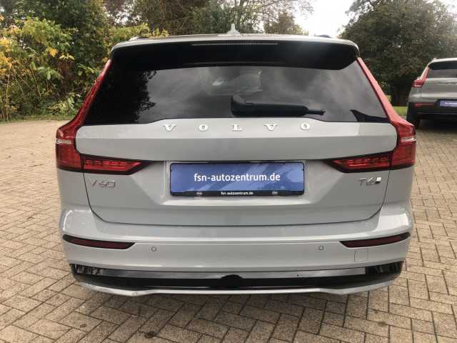 Volvo V60 AWD Dark Hybrid Plus T6