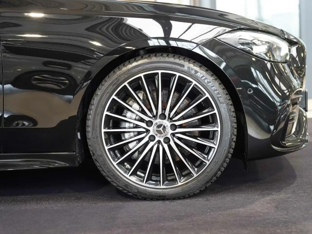 Mercedes-Benz C 300 AMG Line Sedan