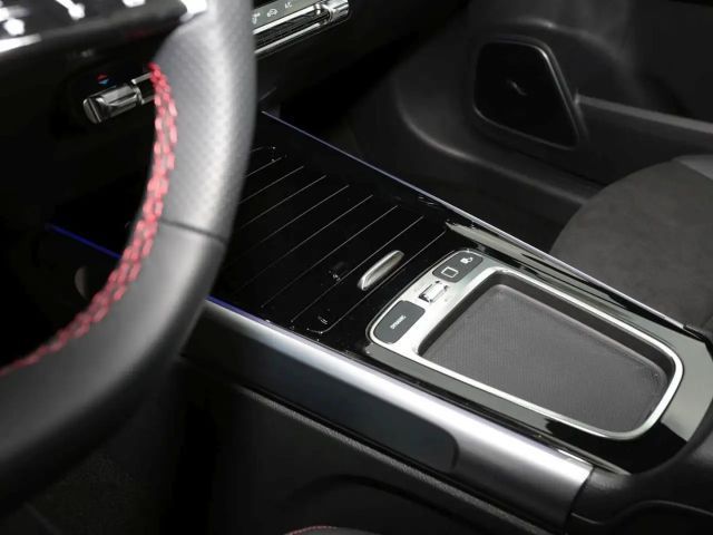 Mercedes-Benz GLB 200 AMG Line