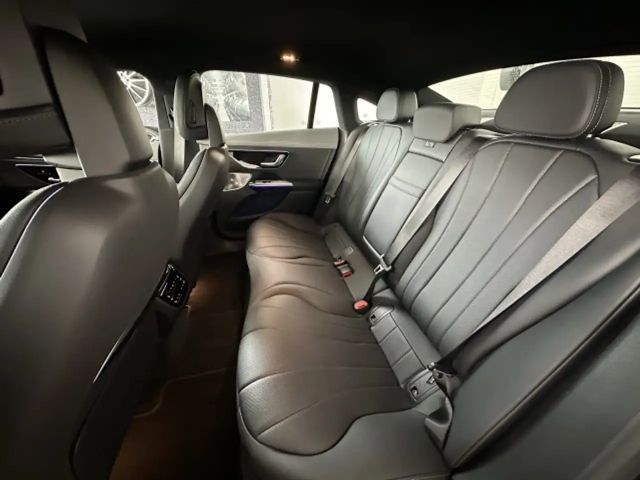 Mercedes-Benz EQE 300 Electric Art Sedan