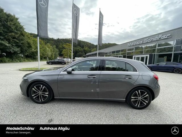 Mercedes-Benz A 180 A 180 d Progressive