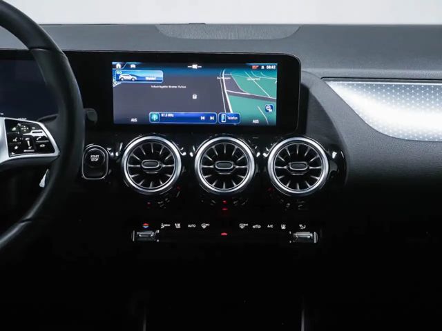 Mercedes-Benz EQA 300 4MATIC Advanced