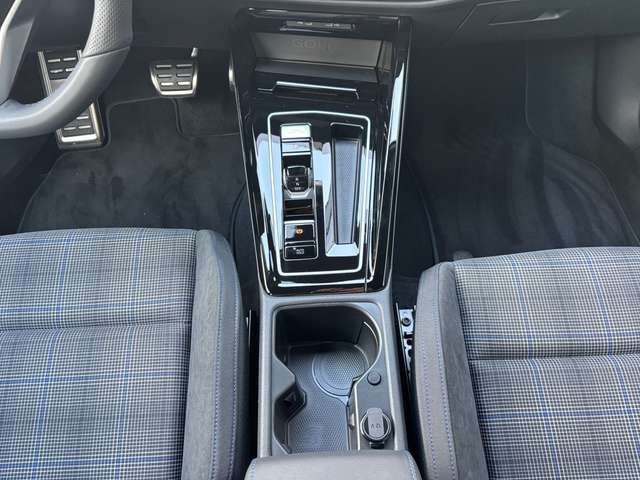 Volkswagen Golf DSG GTE eHybrid