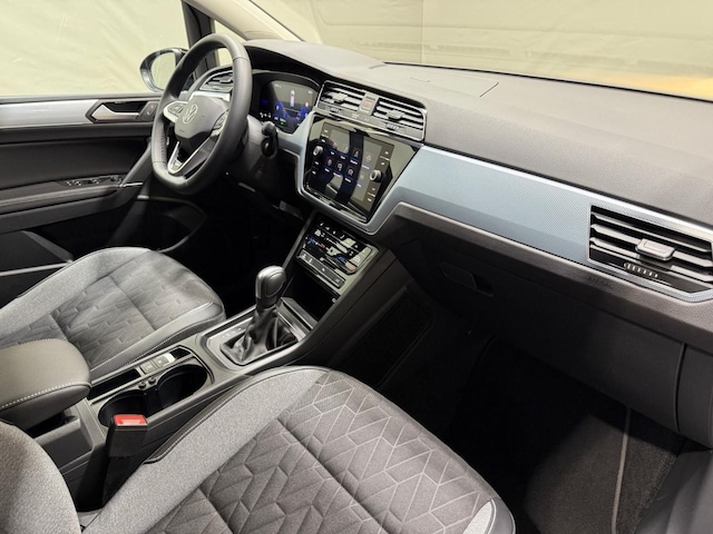 Volkswagen Touran 1.5 TSI DSG