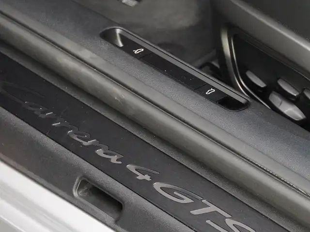 Porsche 911 4 992 Carrera Coupé GTS Turbo