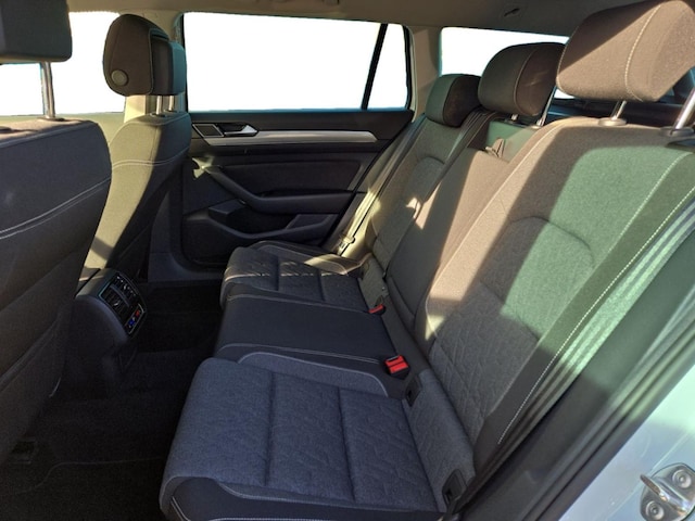 Volkswagen Passat 2.0 TSI Business DSG Variant