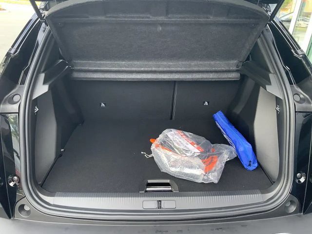 Peugeot E-2008 Style