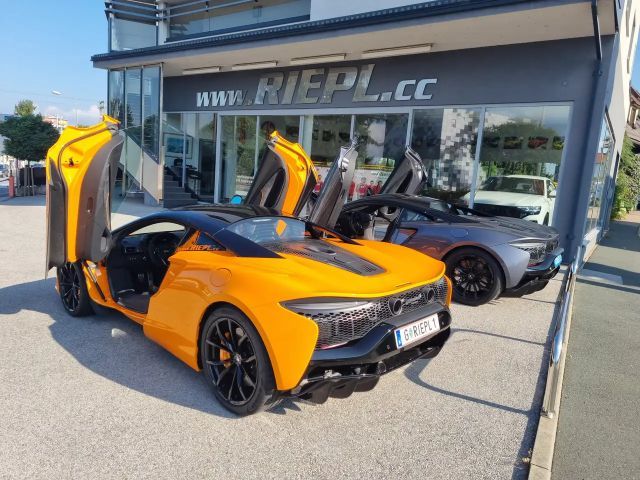 McLaren Artura Performance Black Paket Lift Sport Auspuff Clubsp.