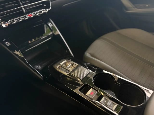 Peugeot E-2008 Allure Pack
