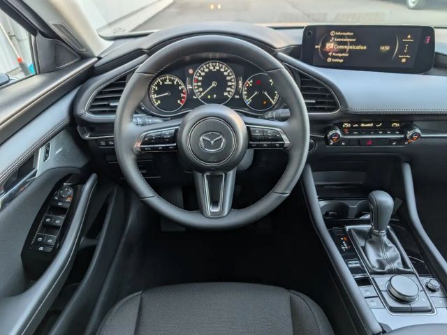 Mazda 3 Exclusive-line