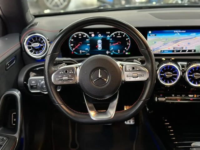 Mercedes-Benz CLA 200 AMG Line Sedan