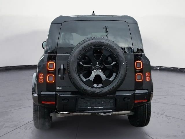 Land Rover Defender 110 Dynamic SE