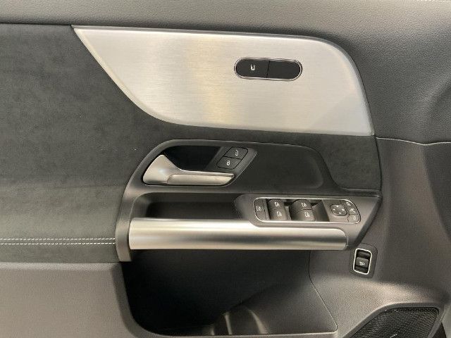 Mercedes-Benz GLA 200 GLA 200 d