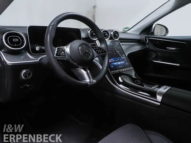 Mercedes-Benz C 200 Sedan