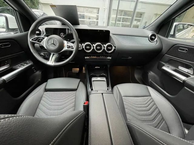 Mercedes-Benz B 180 Progressive Sedan