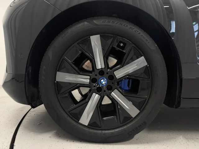 BMW iX xDrive40