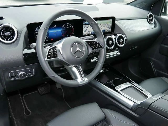 Mercedes-Benz B 220 B 220 d Progressive